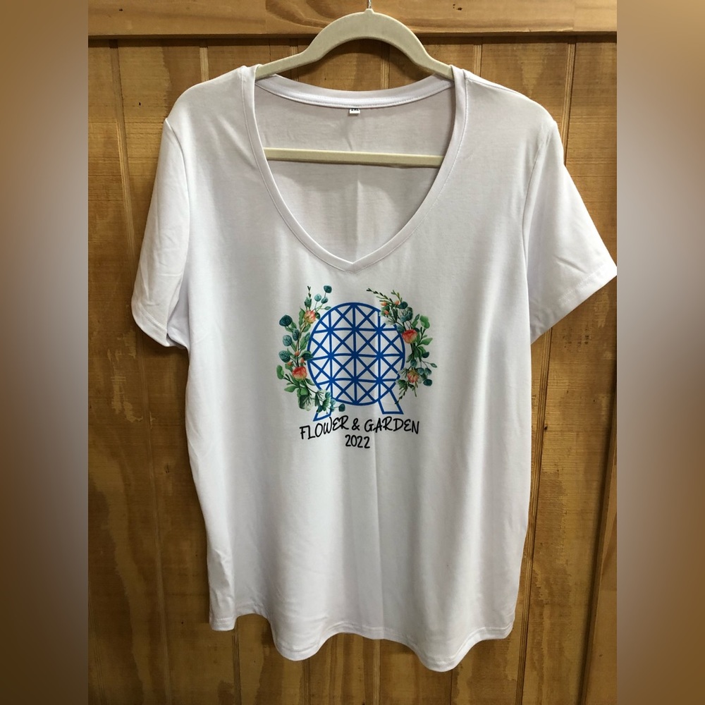 Disney t shirt flower and garden expo 2022 - 2XL. Fits like XL not oversized.